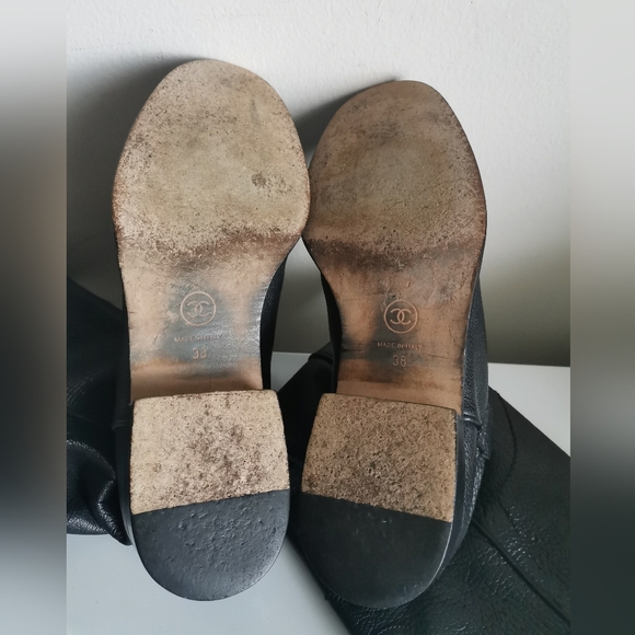 CHANEL BLACK LEATHER RIDING KNEE BOOTS - Picture 11 of 13